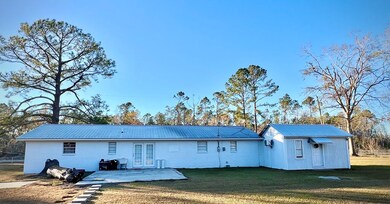 57 Hester St, Hazlehurst, GA 31539 - photo 7