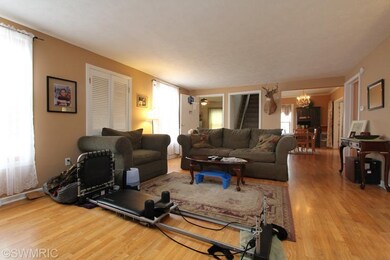 224 N Hudson St, Lowell, MI 49331 - photo 4