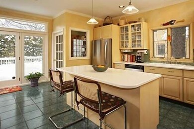 90 Babcock St, Brookline, MA 02446 - photo 6