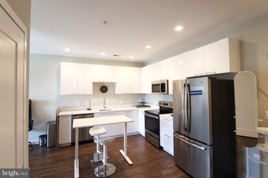 Trafalgar Flats unit 322, Arlington, VA 22204 - photo 4