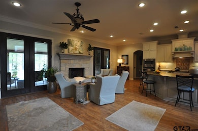 10898 Deer Creek Dr, Tyler, TX 75707 - photo 2