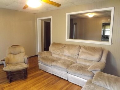 610 Johnson St, Manchester, TN 37355 - photo 5