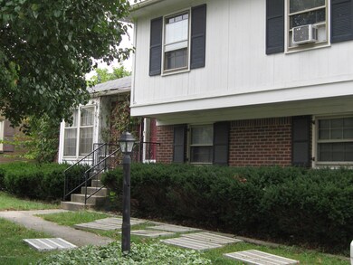 8304 Trakia Ct, Louisville, KY 40219 - photo 2