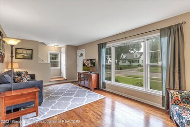 07-1213 N Foster Ave-WindowStill-Real-Es