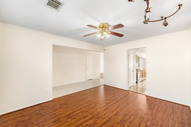 11019 Golden Fern Ct, Houston, TX 77075 - photo 5