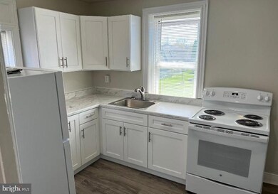 132 E Main St unit C, Middletown, PA 17057 - photo 3