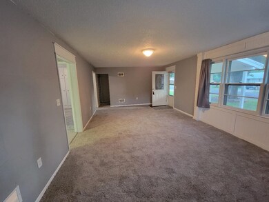 124 S 6th St, Colwich, KS 67030 - photo 5