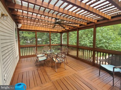 12484 Camborne Ct, Bristow, VA 20136 - photo 2