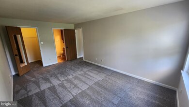 300 Chapel Ct unit 323, Walkersville, MD 21793 - photo 7