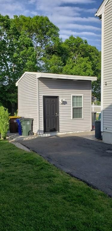 1060 Laurel St, Fall River, MA 02721 - photo 6