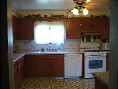 Cafeteria/Kitchen.
