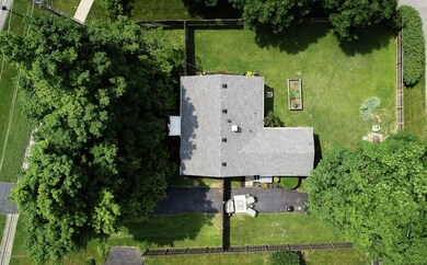 2914 Six Mile Ln, Louisville, KY 40220 - photo 4