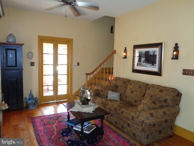 6830 Tohickon Hill Rd, Pipersville, PA 18947 - photo 3