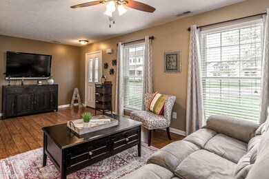 6611 Arbor Creek Dr unit 2, Louisville, KY 40228 - photo 2