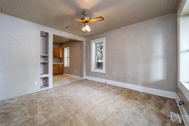 215 S Diamond St, Nampa, ID 83686 - photo 2