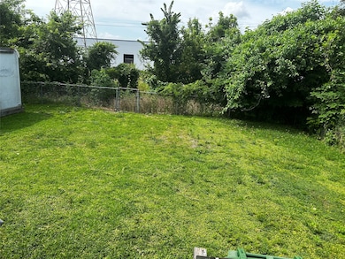 210 E 37th St, Houston, TX 77018 - photo 2