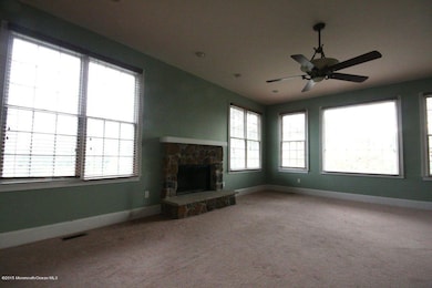 026_FAMILY ROOM