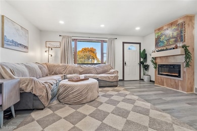 4230 Cloverhill St SW, Canton, OH 44706 - photo 7