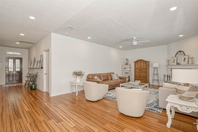 16535 Oat Mill Dr, Houston, TX 77095 - photo 4