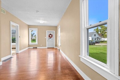 1813 Mallory St SW, Cedar Rapids, IA 52404 - photo 5