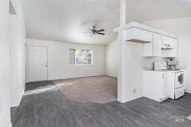 712 E Florida Ave, Nampa, ID 83686 - photo 6