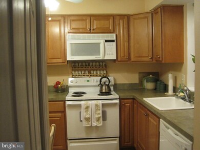 408B Violet Dr, Mount Laurel, NJ 08054 - photo 6