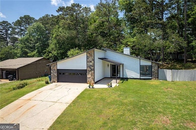 812 Steeple Chase Dr, Lawrenceville, GA 30044 - photo 3