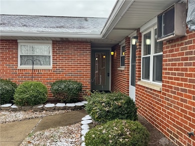 86 Scott Dr, Englewood, OH 45322 - photo 3