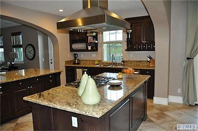 Kitchen with two Islands