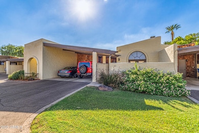 6640 N Chatelaine Place, Phoenix, AZ 85014 - photo 3