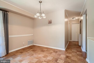 101 Fitz Ct unit 204, Reisterstown, MD 21136 - photo 4