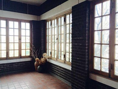 Sunroom.