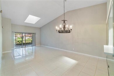 Living/dining area
