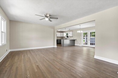 04-Living Area