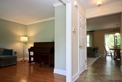 169 Hasgate Dr, Delmar, NY 12054 - photo 4