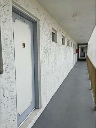 Byron Gardens Condominium unit 305, Miami Beach, FL 33141 - photo 5