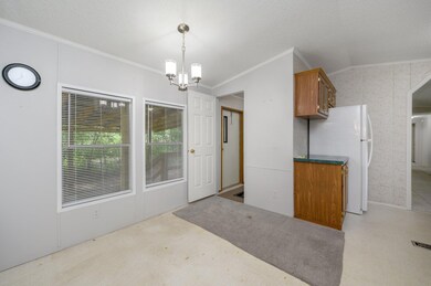 10-web-or-mls-5292 Godfrey St-10