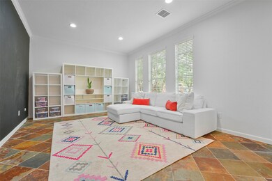 303 Lakeview Cir, Friendswood, TX 77546 - photo 4