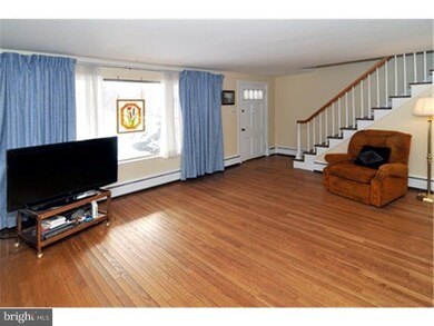 1407 Marlyns Ln, North Wales, PA 19454 - photo 4