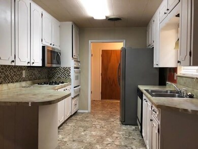 105 Wes Michael Cir, Bonham, TX 75418 - photo 4