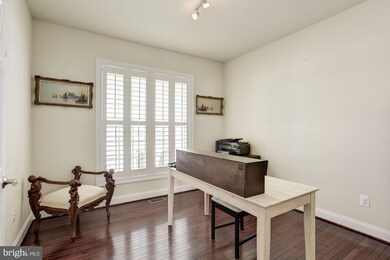 625 Diana Dr, Sykesville, MD 21784 - photo 5