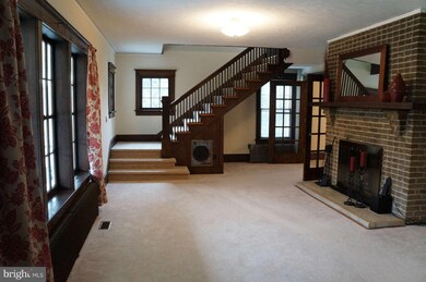 811 W Main St, Purcellville, VA 20132 - photo 5