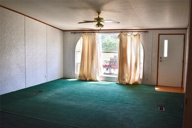 269 Morrow Bend Ln, Gainesville, TX 76240 - photo 4