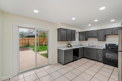 07-6715 Tulane Rd-7