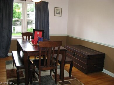 The dining room is cheerful and perfect for family