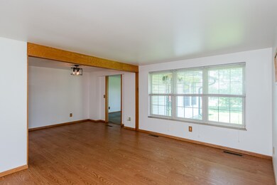 1388 Maplegrove Dr, Fairborn, OH 45324 - photo 3