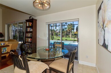 Eat in kitchen (in addition to the breakfast bar)