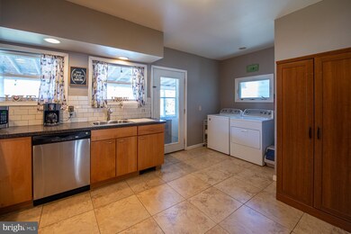 220 Center Ave, Jim Thorpe, PA 18229 - photo 7