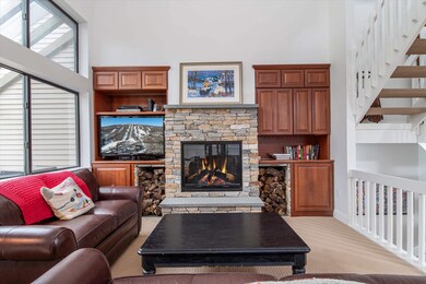 Light and Bright Tri-Level Townhome