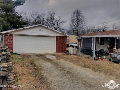 9114 Lantana Dr, Louisville, KY 40229 - photo 4